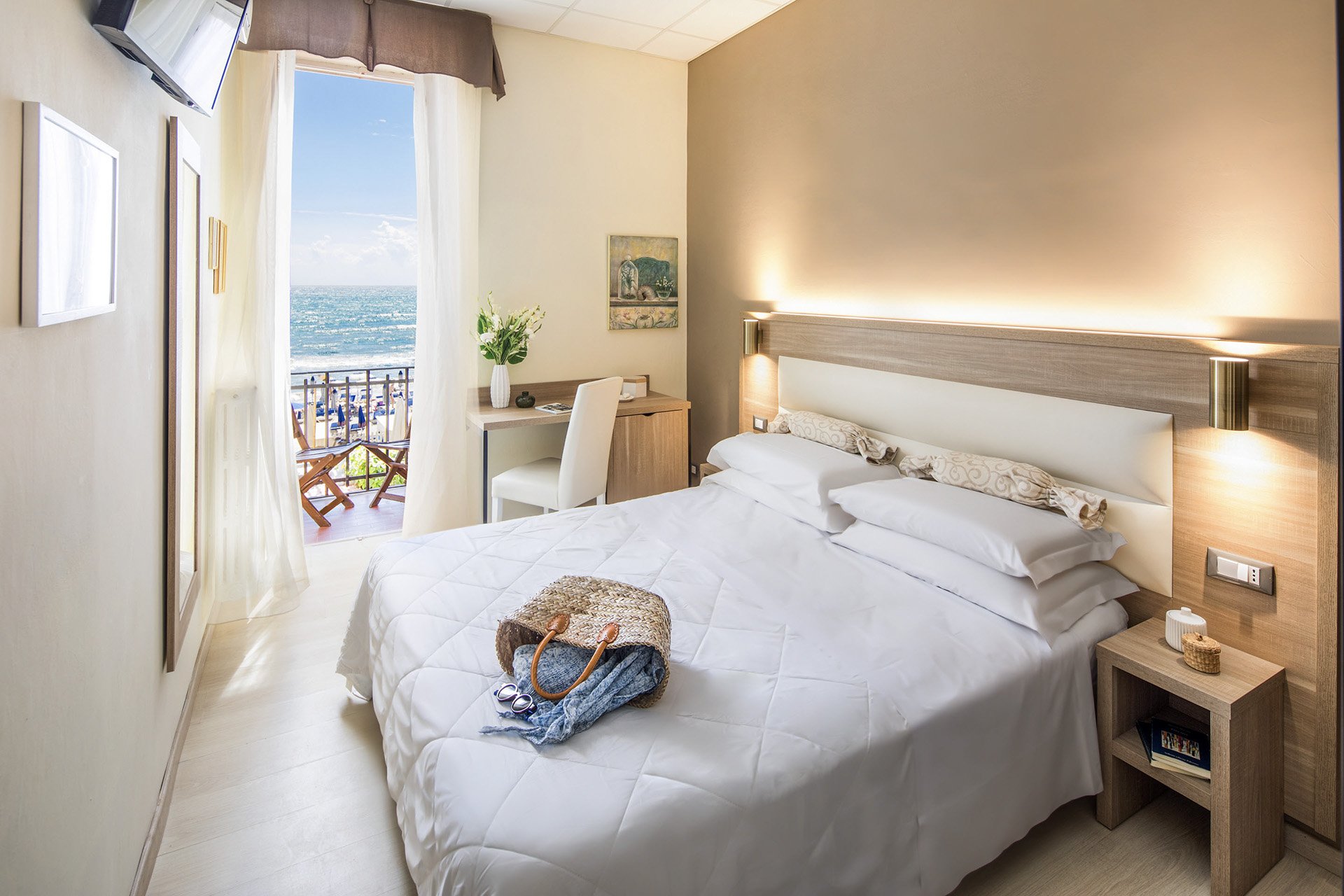 hotel-tina-diano-marina-camera-1-new2024